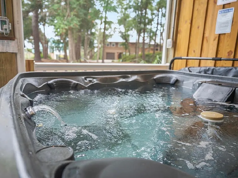 hot spa for 4