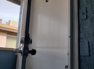 1107 L St APT C, Bakersfield, CA 93304