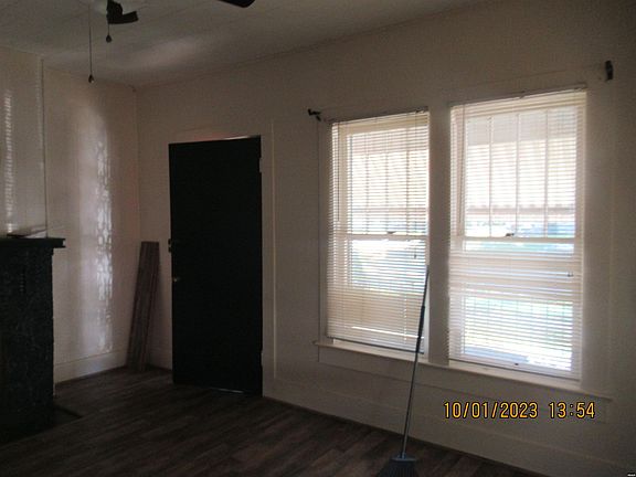5th image of 711 N Division St