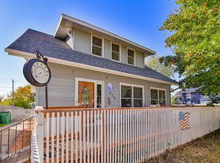 119 1st Ave NW, Mayville, ND 58257
