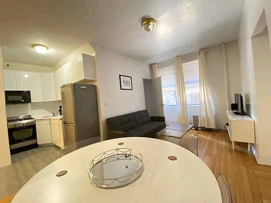 Rented by Oxford Property Group | media 3