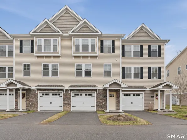 3 Village Crossing #3, East Lyme, CT 06357