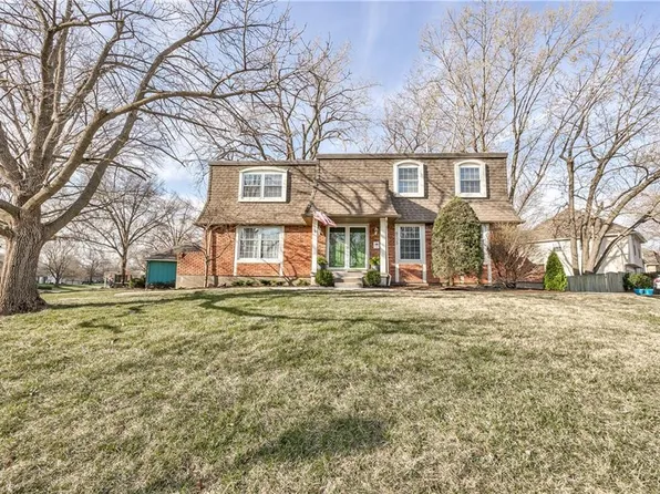 8103 W 96th St, Overland Park, KS 66212