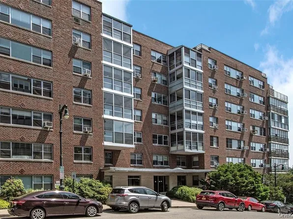 2 Washington Square #5G, Larchmont, NY 10538