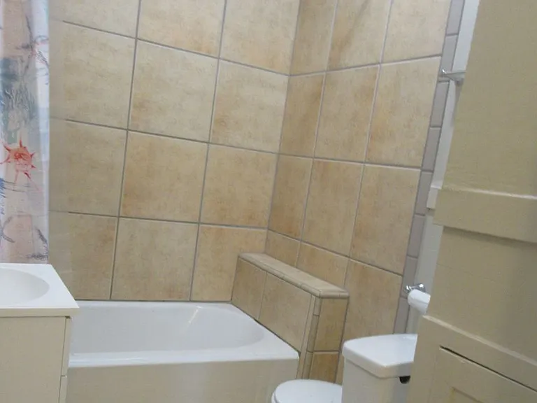257 S Shasta St — Photo 7