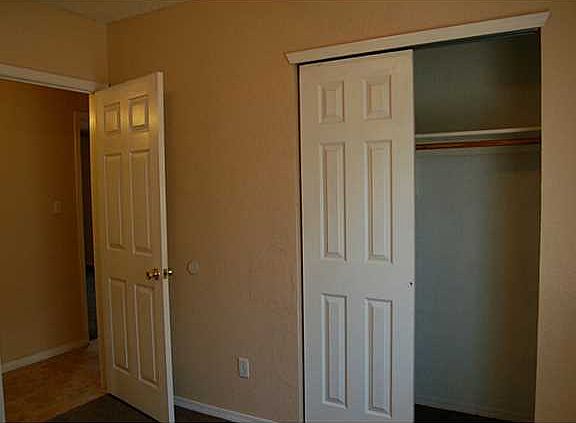5th image of 2816 Castle Hill Cir