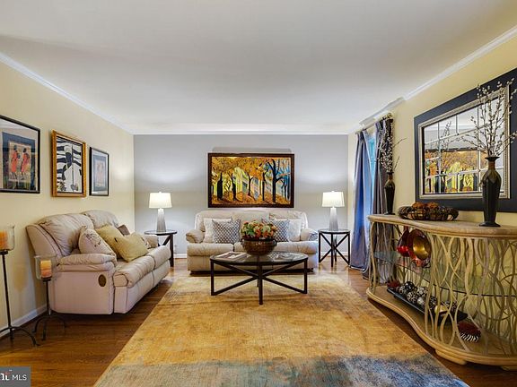 5th image of 11113 Cricket Hollow Ct