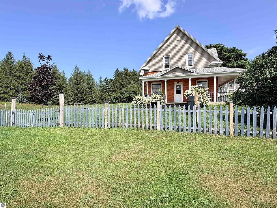 1st image of 10891 S Lucas Rd