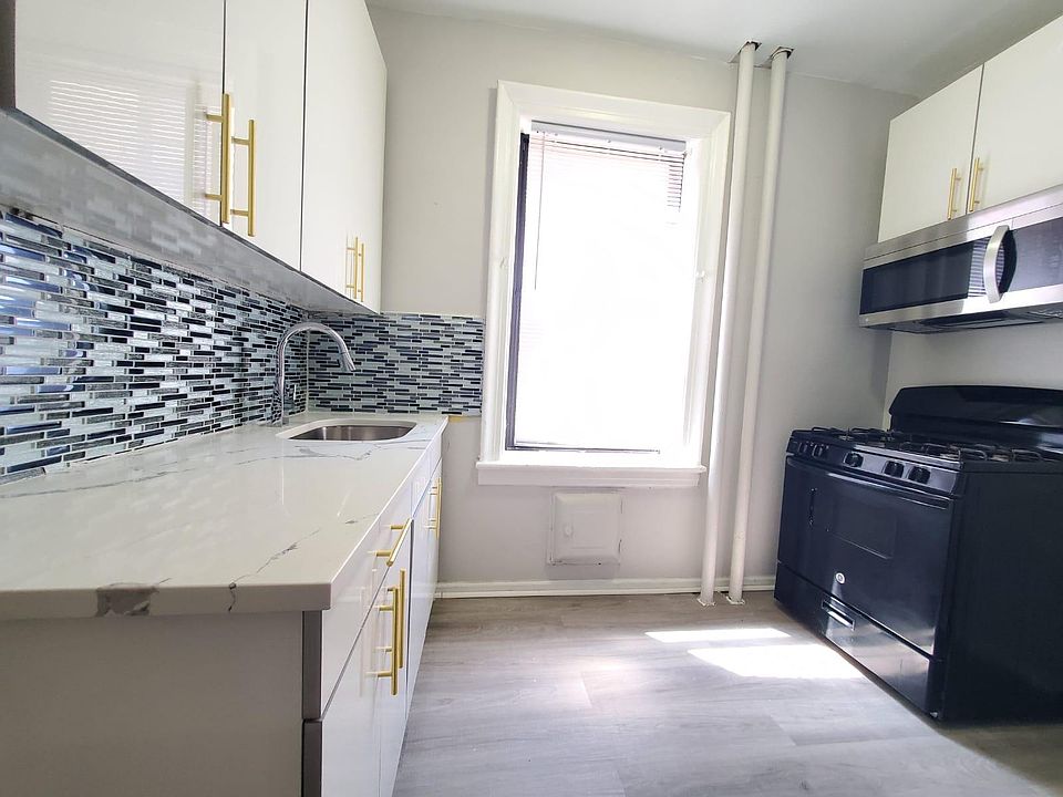 1st image of 44 Duncan Ave #4B