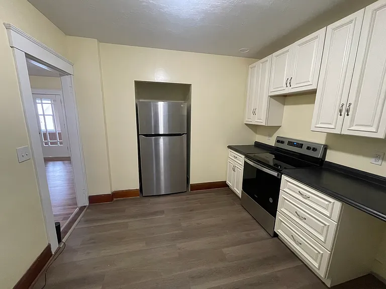 188 Beech St #1 — Photo 6