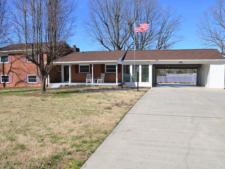 IMMACULATE. Well Maintained