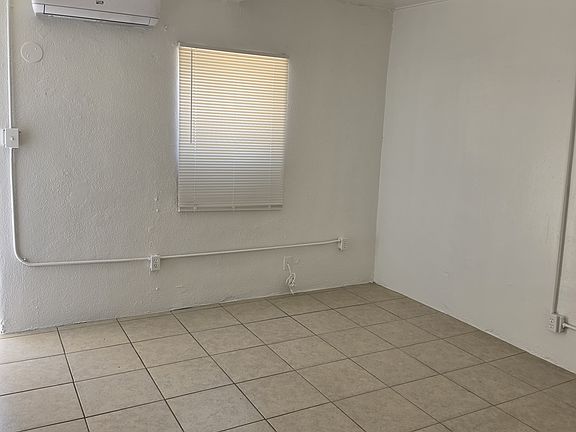 3rd image of 66291 1st St APT 1