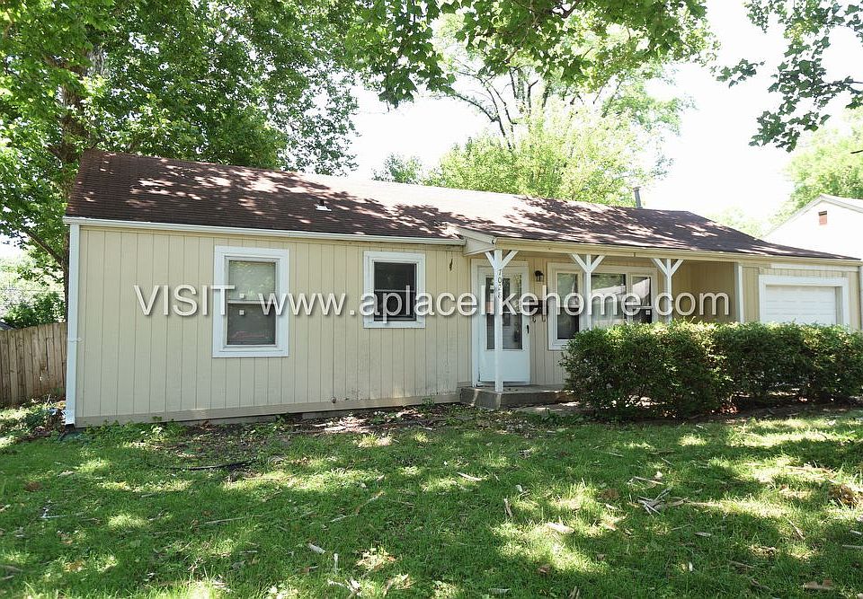 7028 Woodson St, Overland Park, KS 66204 Zillow