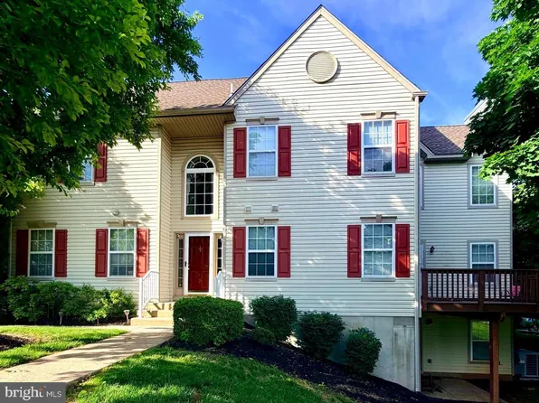 700 Gilbert Pl #107, Collegeville, PA 19426