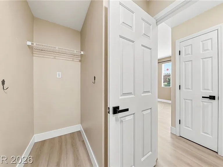 2551 Williamsburg St — Photo 27