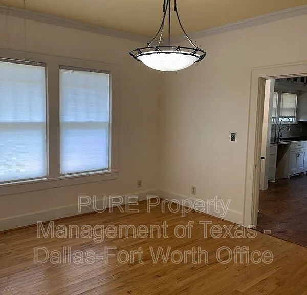 501 E Monroe St — Photo 20