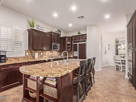 5th image of 2624 E BRIDGEPORT Parkway