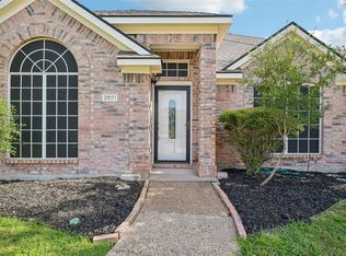 3901 Rolling Hills Dr, Plano, TX 75025