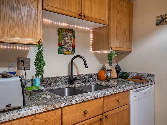 4th image of 3829 Montgomery Blvd NE APT 302