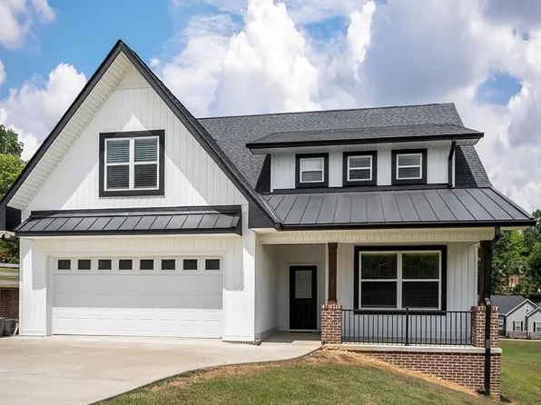 733 Jackson Ave, Carthage, TN 37030