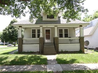 745 Sumner St, Lincoln, NE 68502