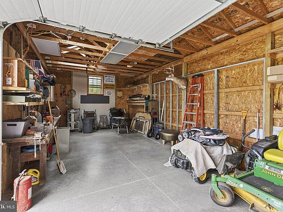 3rd image of 2009 Wilson Rd