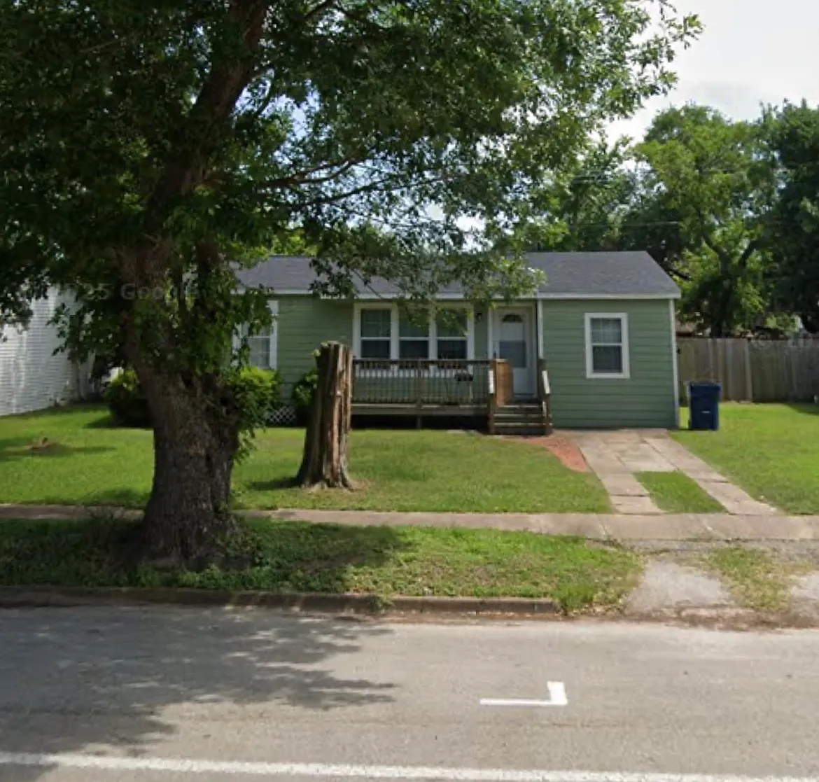 3 bed, 1222 sqft, $1,450 — Photo 1