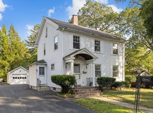 11 Robertson Rd, Framingham, MA 01702