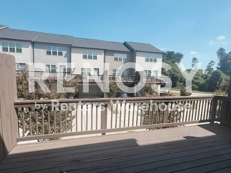 3619 Hawthorne Ter