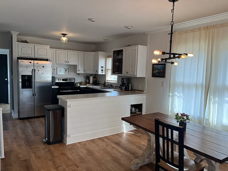1320 Memorial Drive Ext — Photo 6
