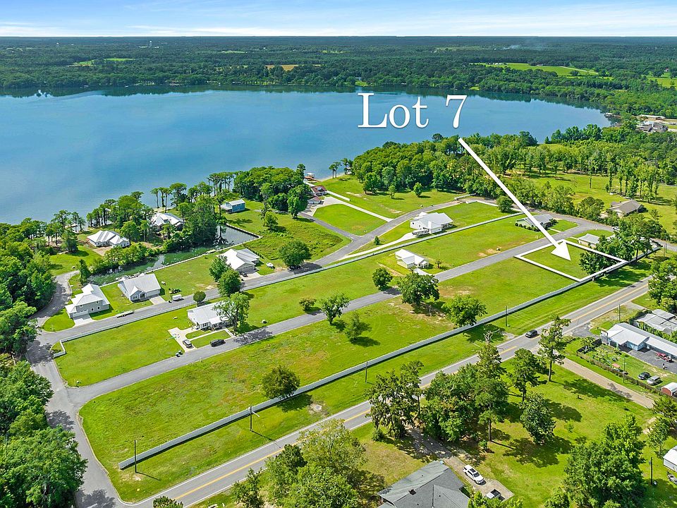 2nd image of 7 Landing Ave