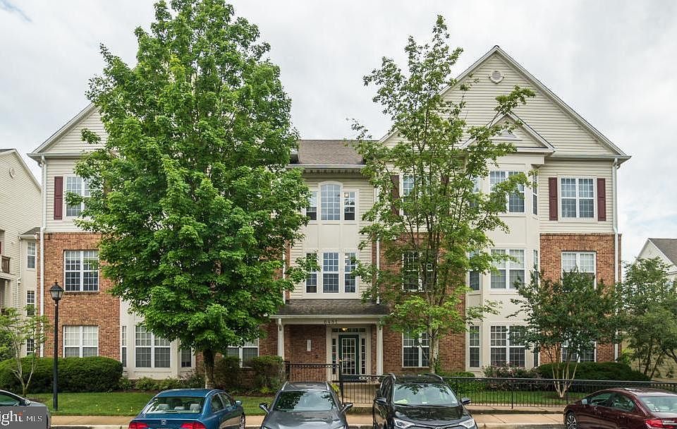 1st image of 6481 Cheyenne Dr Unit 301
