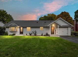 121 Euclid Dr, Fayetteville, NY 13066