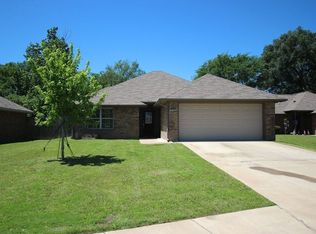 19432 King Ranch Dr, Flint, TX 75762