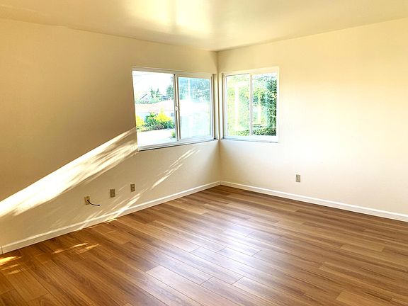 3rd image of 7440 Rainbow Dr APT 4