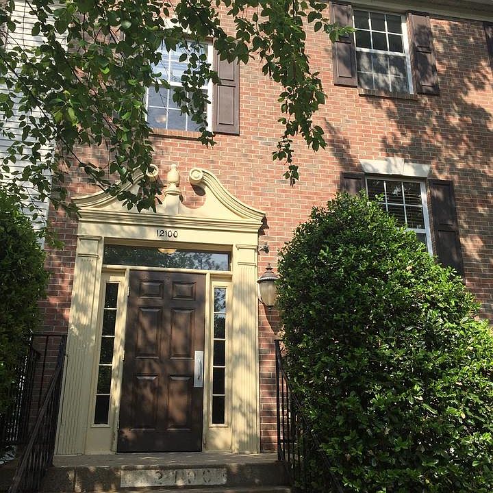 1st image of 12100 Greenway Ct