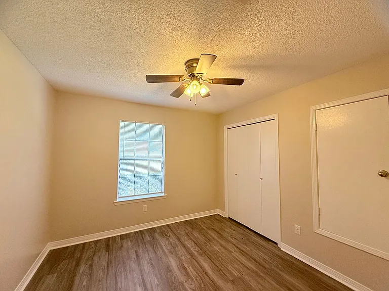 9345 Chisholm Rd #I4 — Photo 8