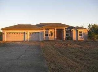 2111 Zipperer Rd, Bradenton, FL 34212