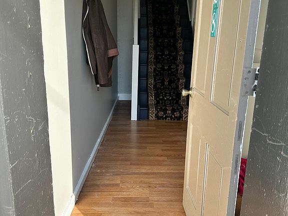 3rd image of 628 N Market St
