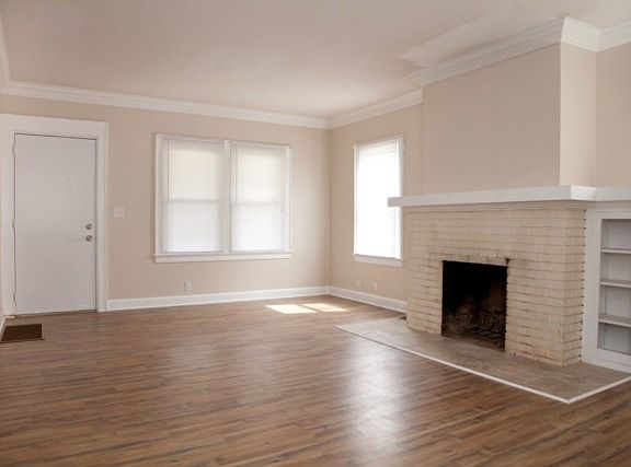 2nd image of 1905 E Mulberry St