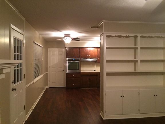 view to dinette, kitchen from family room