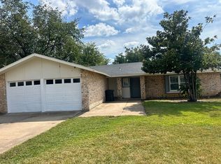 1904 Guinevere St, Arlington, TX 76014