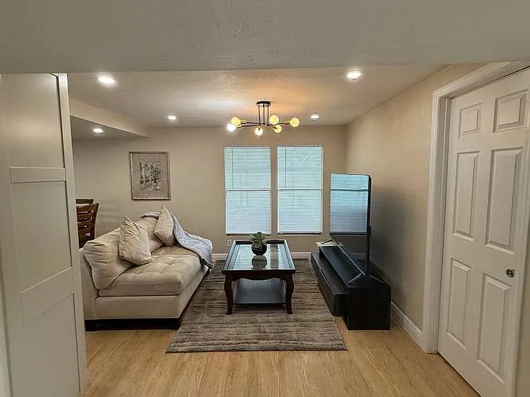 408 Calamondin St — Photo 5
