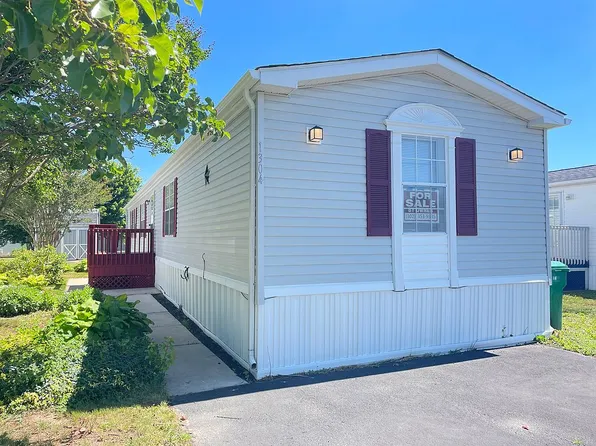 1304 Donna Marie Way, Bear, DE 19701