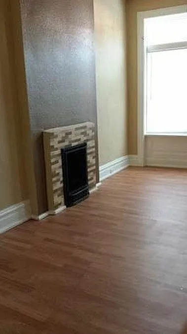 2718 Allen Avenue — Photo 3