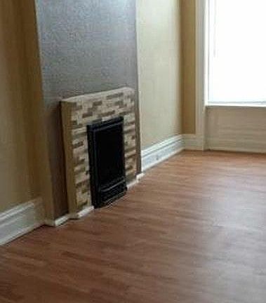 3rd image of 2718 Allen Ave Floor 1