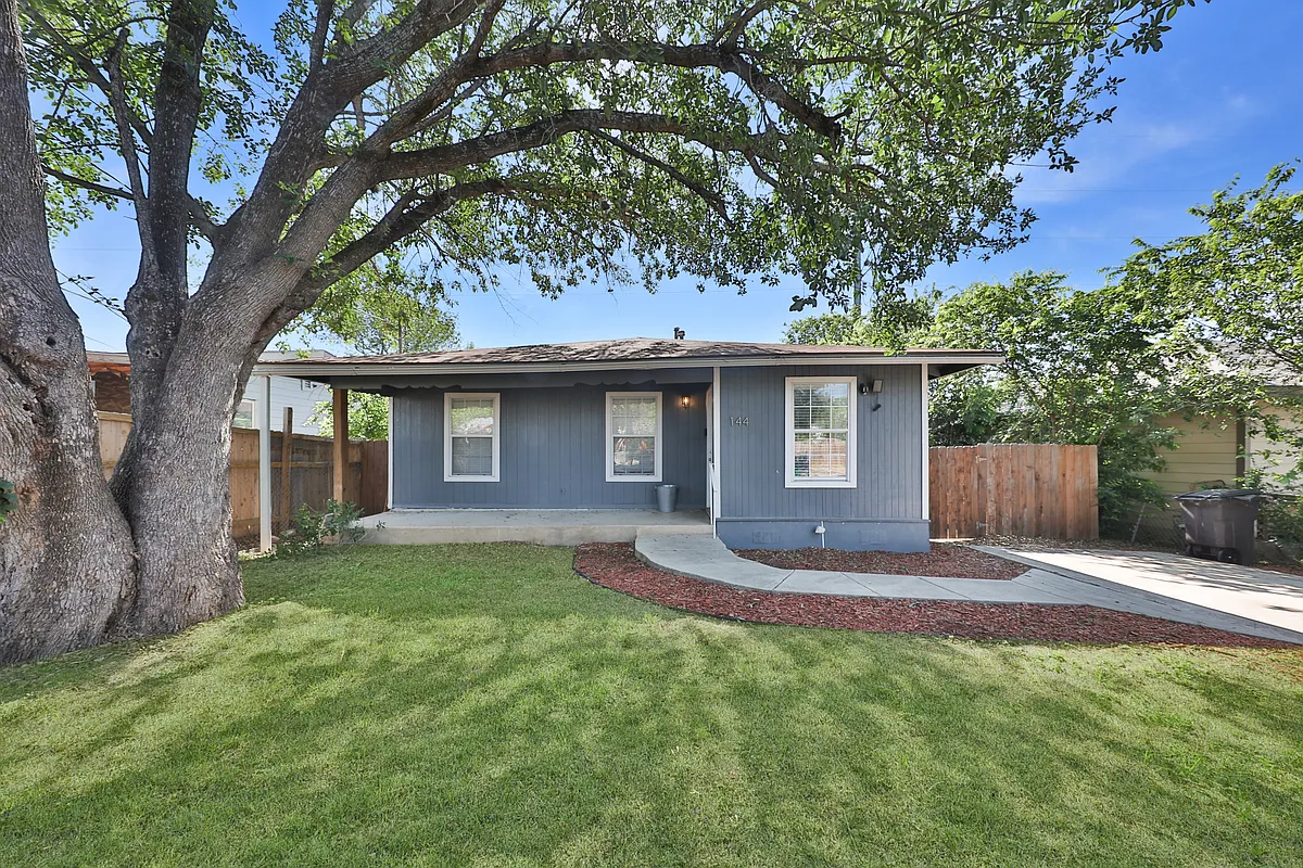 Building Photo - 144 Alicia Ave