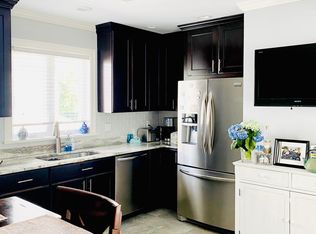 50 Crescent St #1, Wakefield, MA 01880