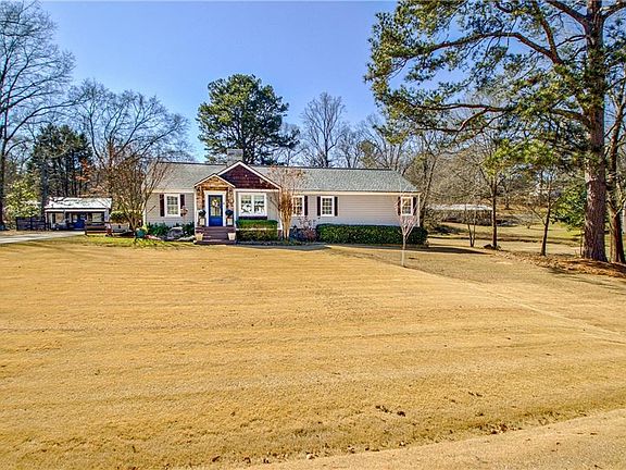 2nd image of 520 Toombs St