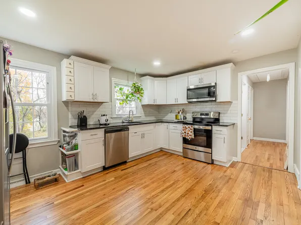 1172 Wintergreen Avenue, Hamden, CT 06514